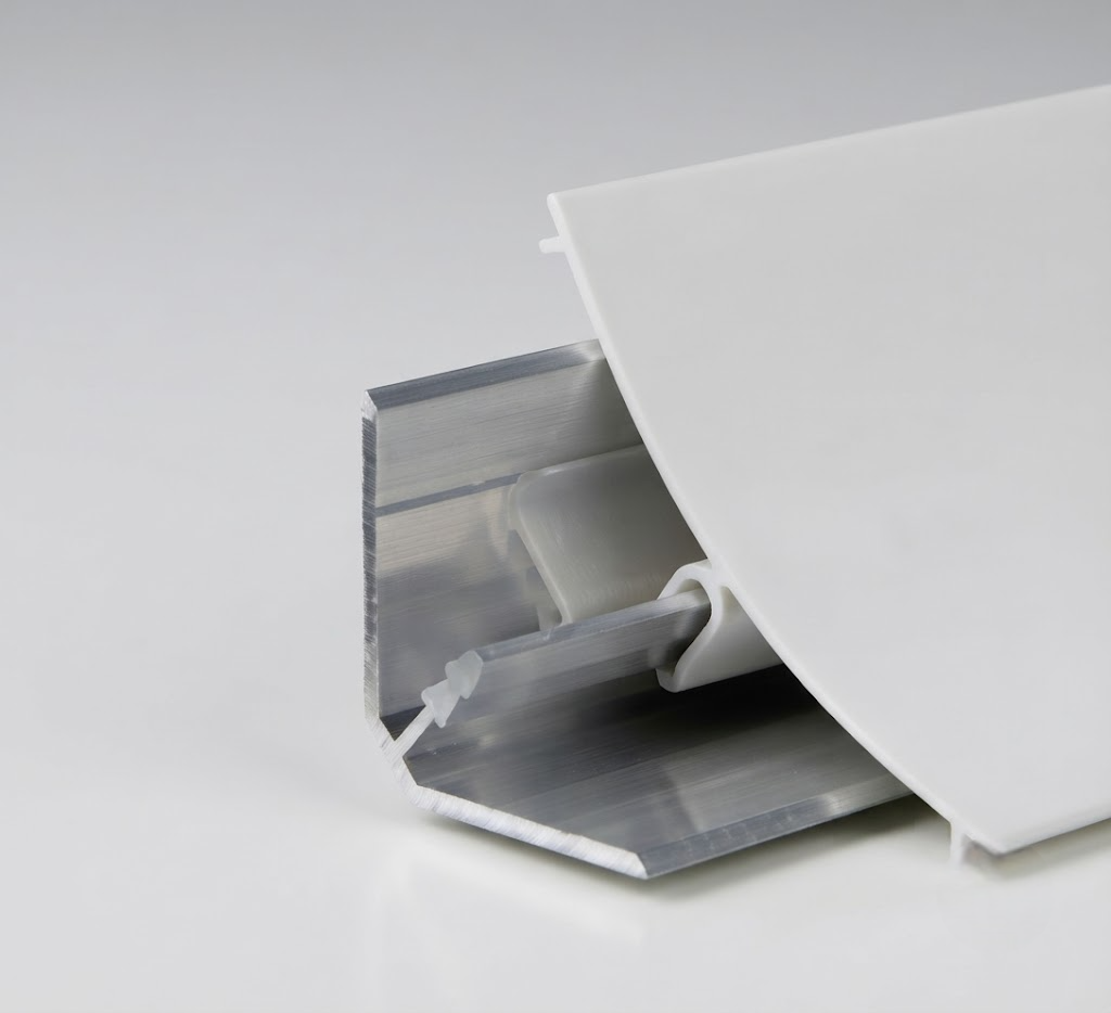 R 70 Coving